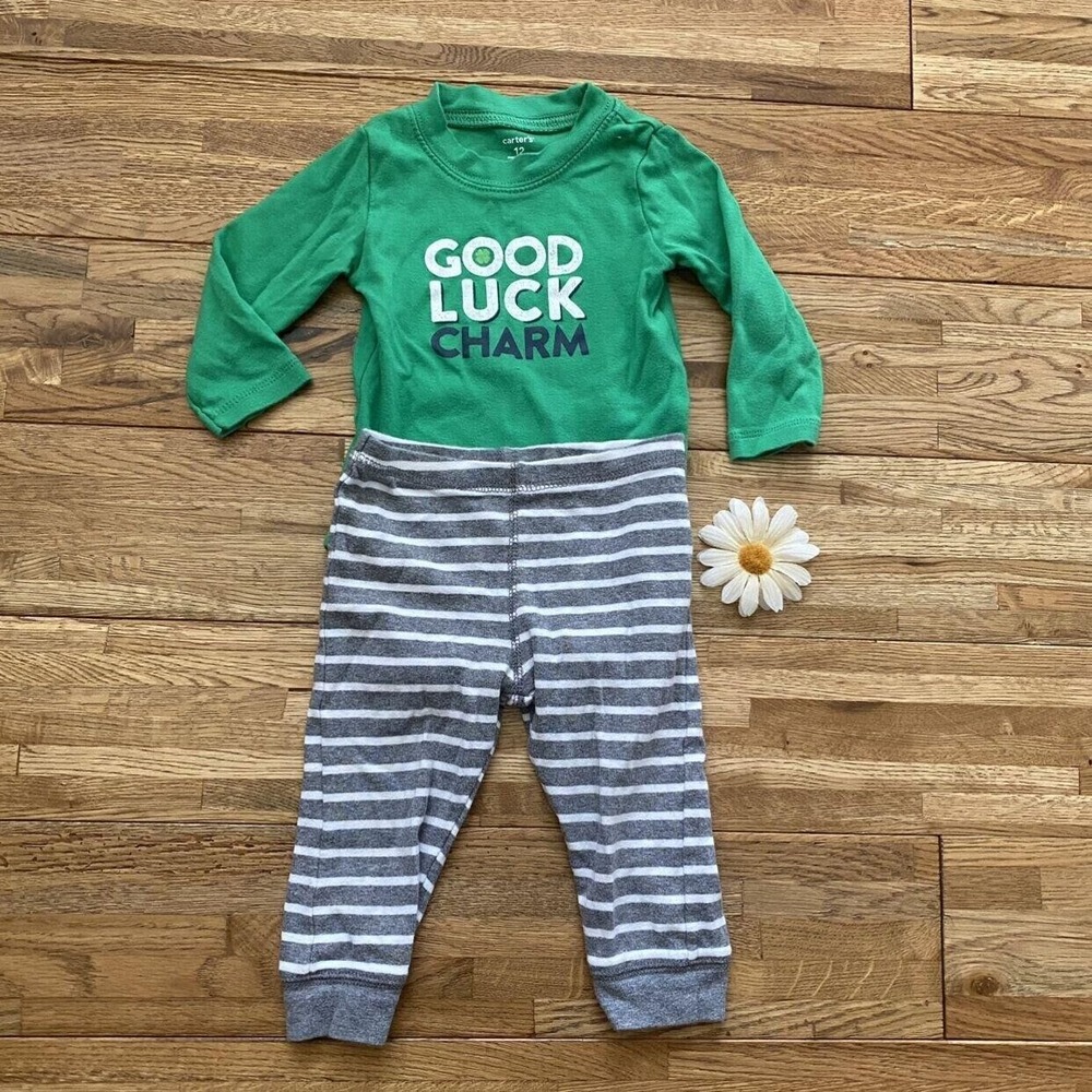 Carter's 2 Piece St. Patrick's Day Outfit‎ Size 12 Mo